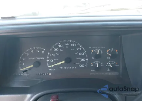 1997 Chevrolet C1500 Sportside z USA, uszkodzony, nr VIN 1GCEC14M4VZ191022